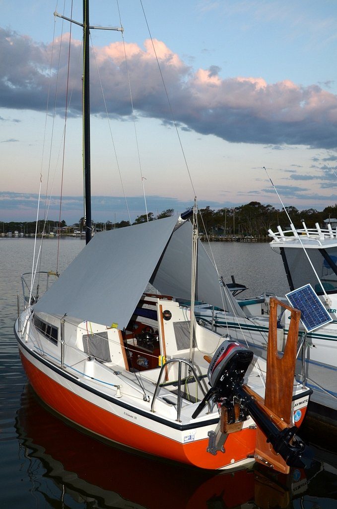 A boat with one of our boat tarp covers near Melbourne